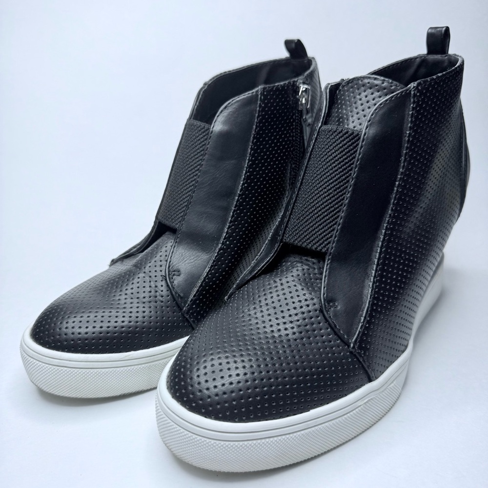 Mia Cristie BLK Womens Black Slip On Wedg SNKR Black Size 8